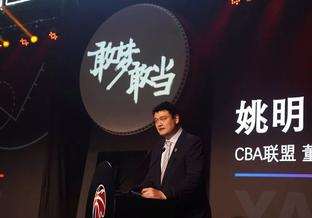 精品国产香蕉伊思人在线又爽又黄