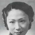 性感美女跳抖胸舞